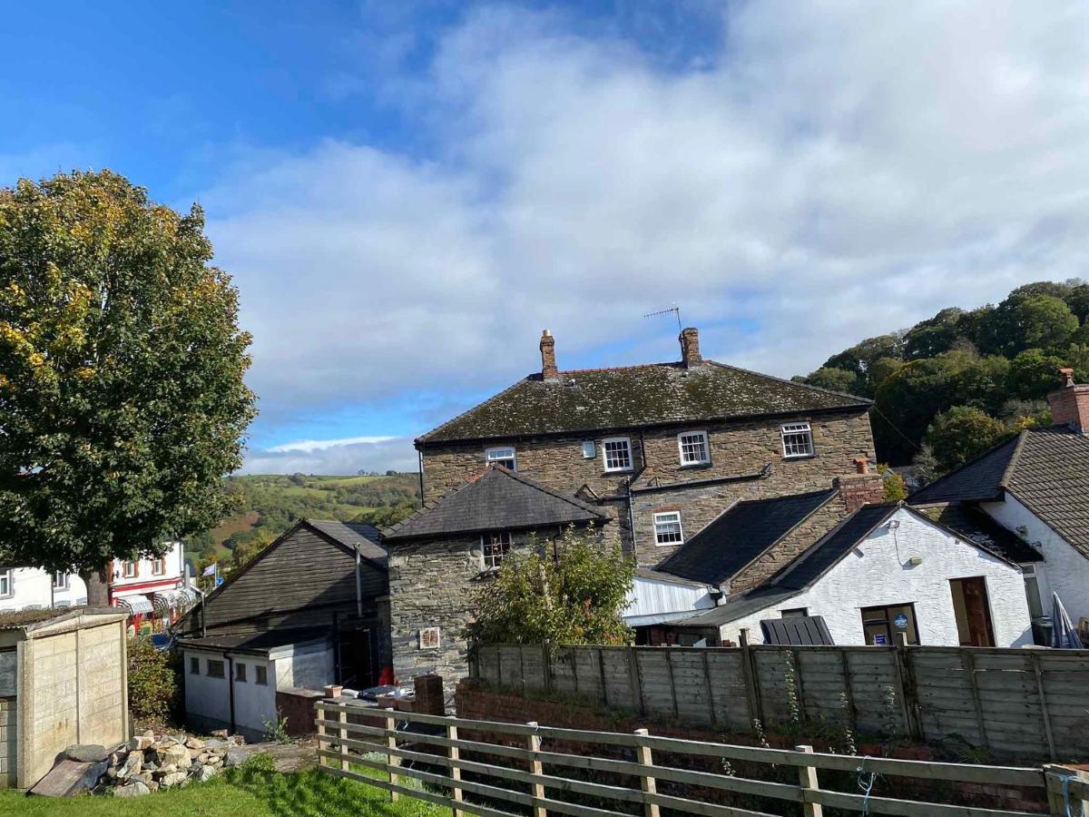 Oyo Glyn Valley Hotel Llansantffraid Llansantffraid Glyn Ceiriog Exterior foto